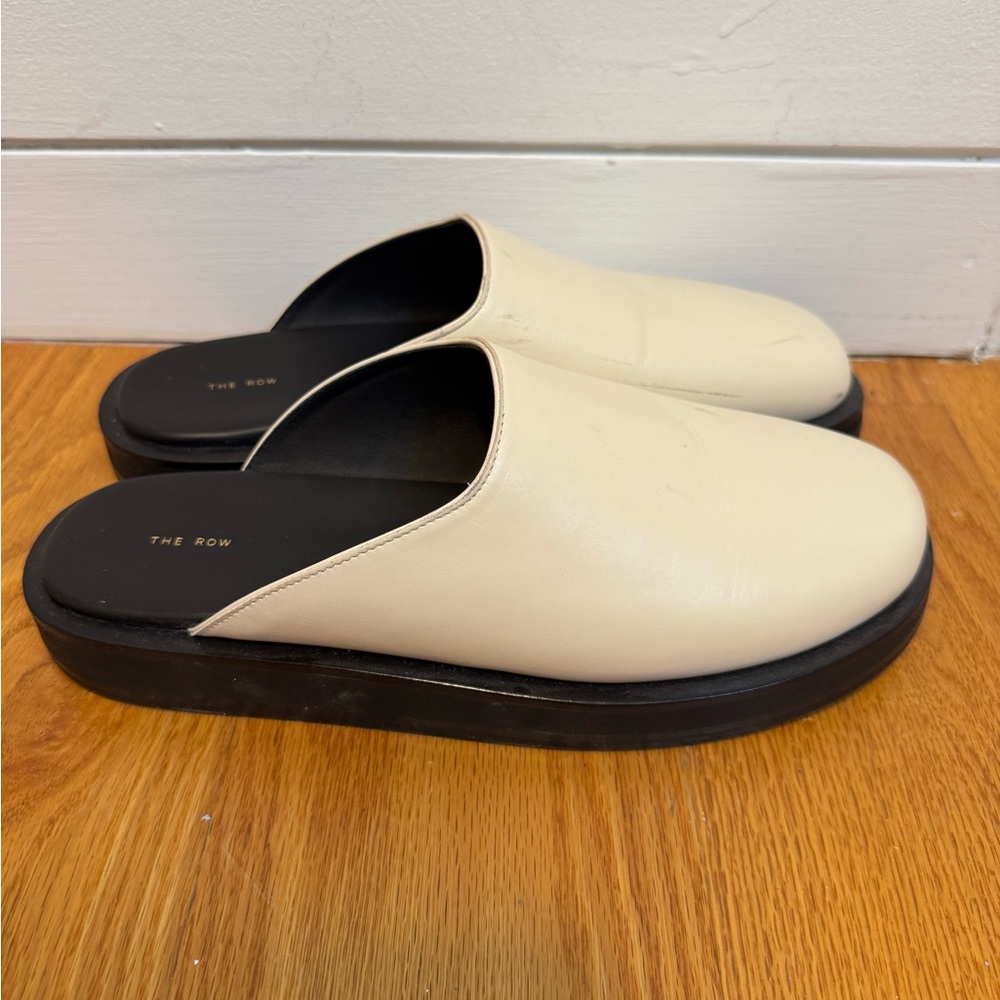 Women’s The Row Sabot Off White Leather Flat Slip-On Clog Mule Shoes 39 US 9